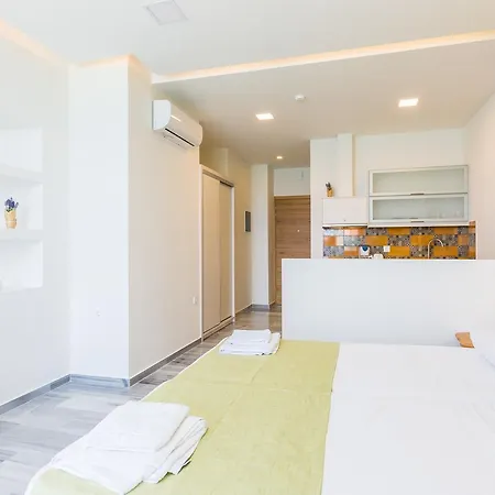 Meltemi Coast Apartment *