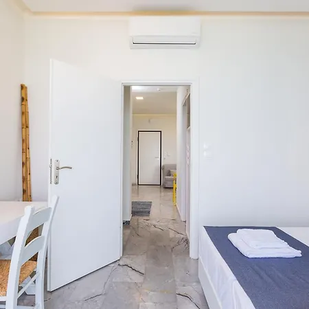 Meltemi Coast Apartment *