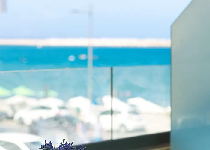 Meltemi Coast Apartment